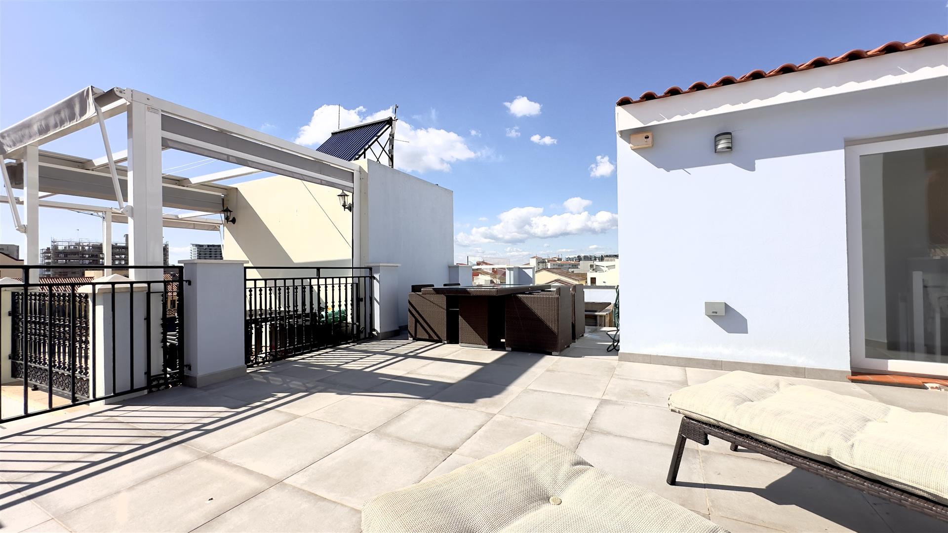 Image of House - 6 Bedrooms - 2 Bathrooms for Rental in Town Area-Gibraltar, Image 25